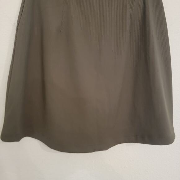 Travis Mathew Limitless Skort Moveknit NWT $89.95 Grape Leaf Green Golf Tennis - Picture 9 of 14